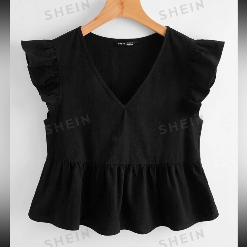 Butterfly Sleeve Ruffle Hem Top